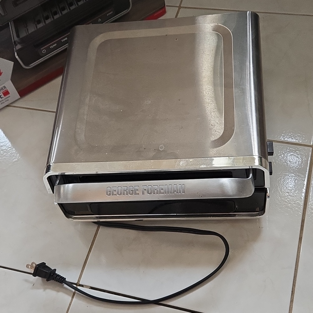 George Foreman Stainless Steel Electric Grill - Silver - Picture 2 of 5